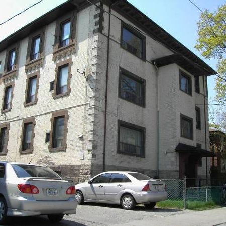 2 Bedroom - DOWNTOWN !!!!!! - Photo 4