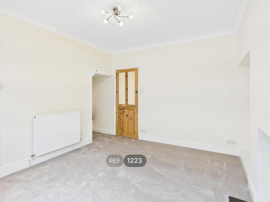 2 bedroom terraced house to rent - Photo 1