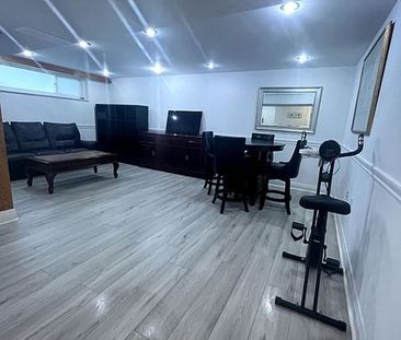 For Lease - 377 Taylor Mills Drive, Richmond Hill, Ontario - Photo 6