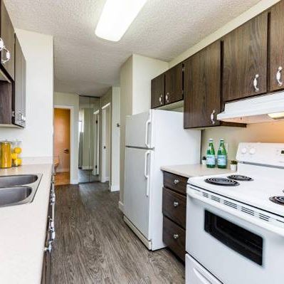 1 BEDROOM-20th floor Beautiful Apartment / Convenient location / - Photo 3