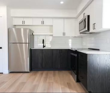 327 Thompson Road apartment — London, ON (2-Bedroom) - 2 Bedroom - Photo 1