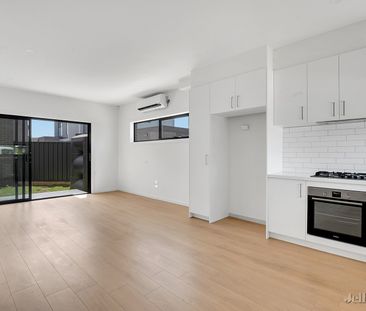 7/16 Mikado Street, Hadfield - Photo 1