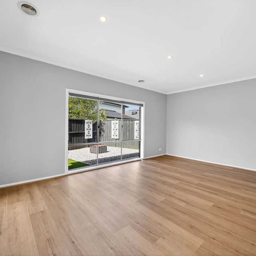 NORTH FACING FAMILY HOME - Photo 1