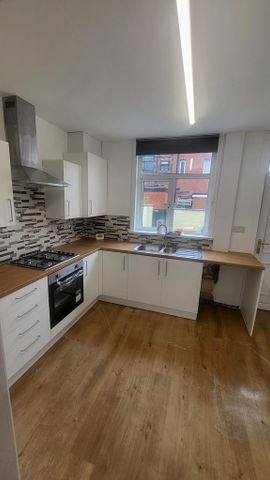 2 bedroom terraced house to rent - Photo 4