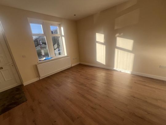 4 bedroom terraced house to rent - Photo 1