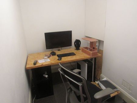 2 Bed Flat, Basement, BS6 - Photo 2