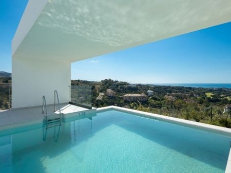 5 bedroom luxury Semidetached House for rent in Marbella, Andalusia - Photo 2