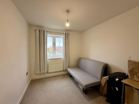 3 bedroom detached house to rent - Photo 3