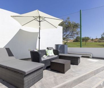 4 bedroom luxury Semidetached House for rent in Estepona, Spain - Photo 6