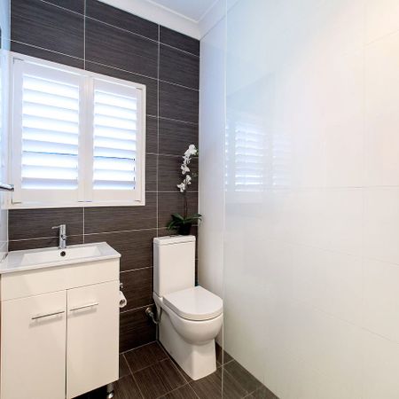 Well presented apartment in quiet location - Photo 3