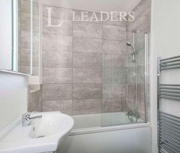 Top Flat, Shelbourne Road, Bournemouth, BH8 - Photo 6