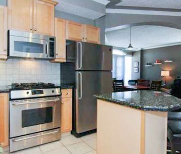 2 Bedroom Condo In Downtown Connaught. Heat And Water Included. - Photo 5