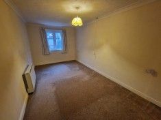 1 bed Apartment for Rent - Photo 4