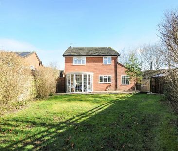4 bedroom detached house to rent - Photo 4