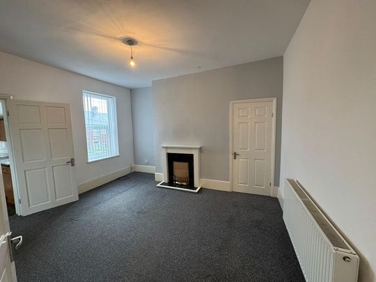 3 bedroom flat to rent - Photo 1