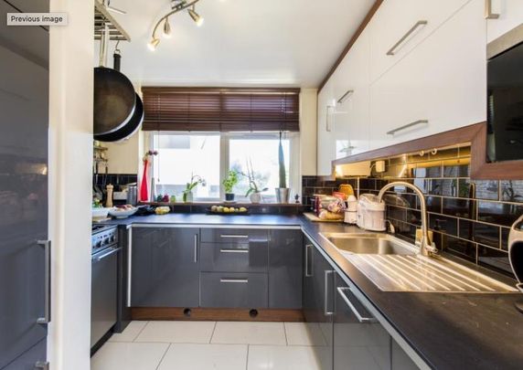 2 Bed Flat, Bloomsbury Close, W5 - Photo 1