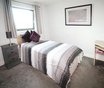 2 bedroom flat to rent - Photo 6