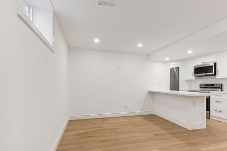 For Lease - 53 Gracey Boulevard Unit# Lower, Toronto, Ontario - Photo 3