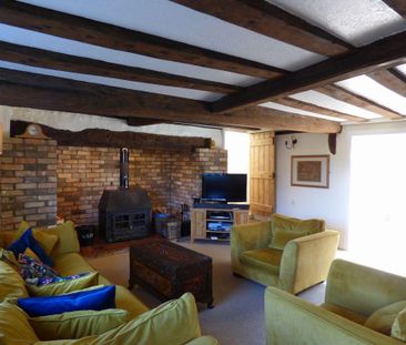 4 bedroom semi-detached house to rent - Photo 3