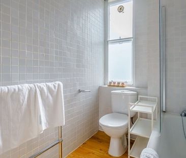 Studio apartment - studio with 1 reception and 1 bathroom in Mayfai... - Photo 4