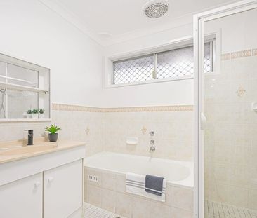 SINGLE LEVEL FAMILY HOME - Photo 5