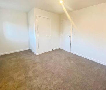 2 bedroom semi-detached house to rent - Photo 3