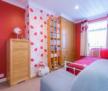 Smawthorne Avenue, Castleford, West Yorkshire - Photo 2