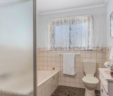 28 Marlborough Av, Victor Harbor SA 5211 - House For Rent | Domain - Photo 3