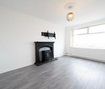 3 bedroom detached bungalow to rent - Photo 2