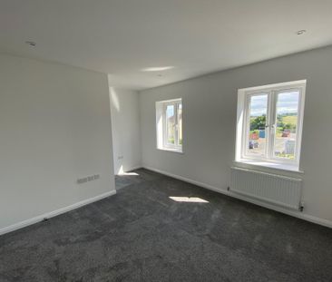 2 bedroom semi-detached house to rent - Photo 3