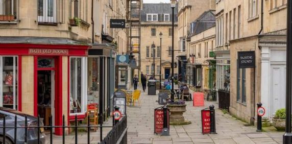 1 bedroom property to rent in Bath - Photo 2