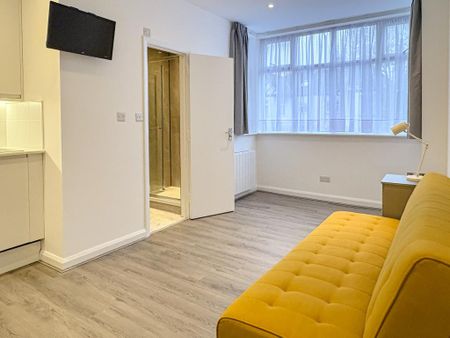 1 bedroom flat to rent - Photo 4