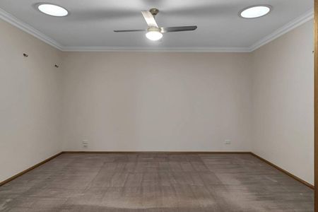 Spacious Family Home with Valley Views Just Minutes from Toowoomba - Photo 2