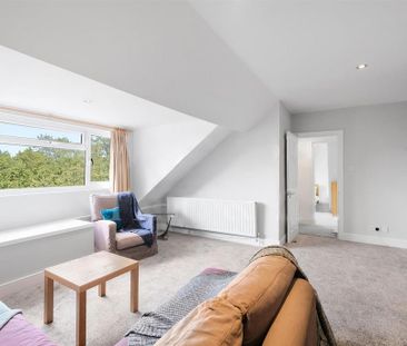 3 bedroom flat to rent - Photo 2