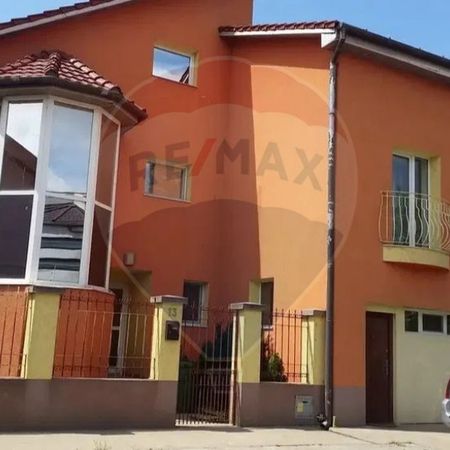 Casă cu 6 camere zona Intim - Fotografie 4