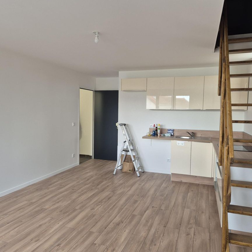 Location Appartement 3 pièces 43m² FONTENAY SOUS BOIS 94120 - Photo 1