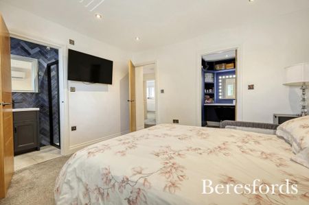 4 bedroom detached house to rent - Photo 3