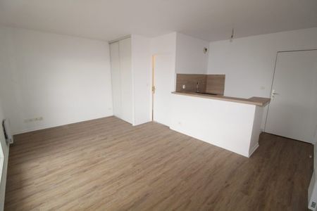 Studio Guyancourt 25 m² - Photo 4