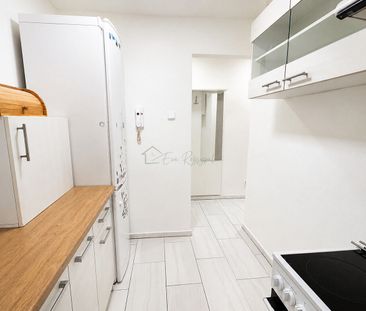 Pronájem bytu 3+1 65 m² - Fotografie 1
