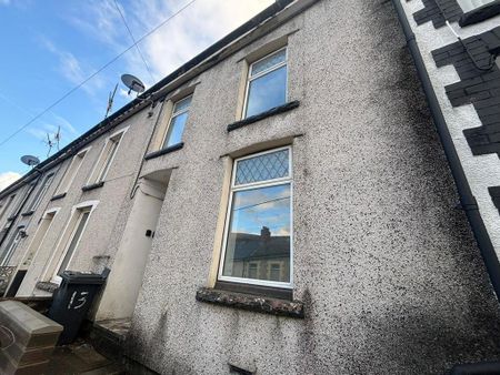 2 bedroom terraced house to rent - Photo 4