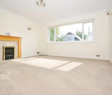 3 bedroom detached bungalow to rent - Photo 2