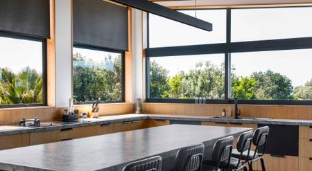 Fully Furnished Luxury - Photo 2