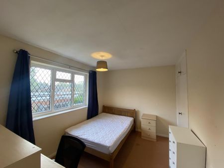 4 bedroom house to rent - Photo 3