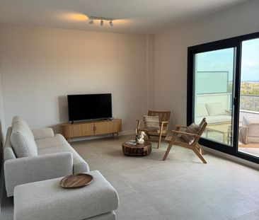Middle Floor Apartment in Estepona - Photo 5