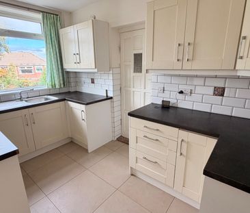 3 bedroom semi-detached house to rent - Photo 6