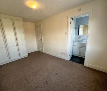 4 bedroom detached house to rent - Photo 5