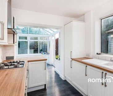 Kirriemuir Gardens, Ash, Aldershot, Surrey, GU12 - Photo 4