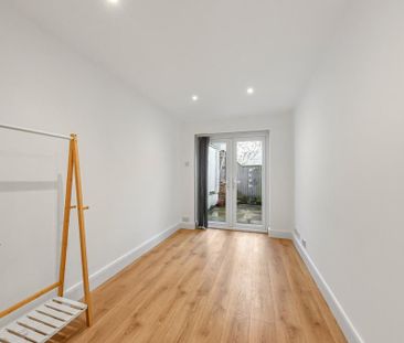 4 bedroom mews to rent - Photo 5