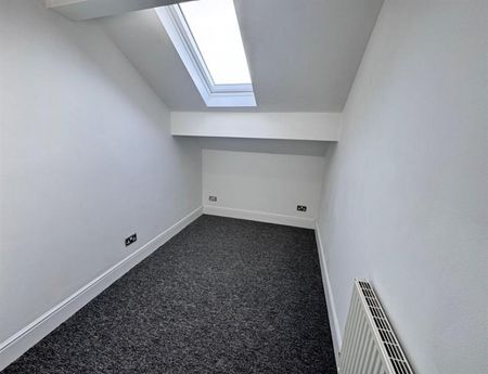 3 Bedroom Apartment To Let - Photo 2