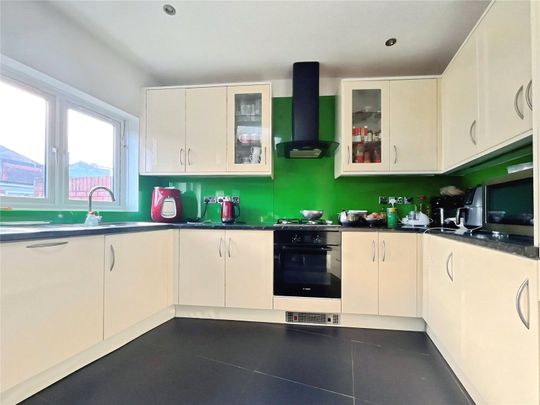 Ellerdine Road, Whitton Borders, Middlesex, TW3 2PN - Photo 1